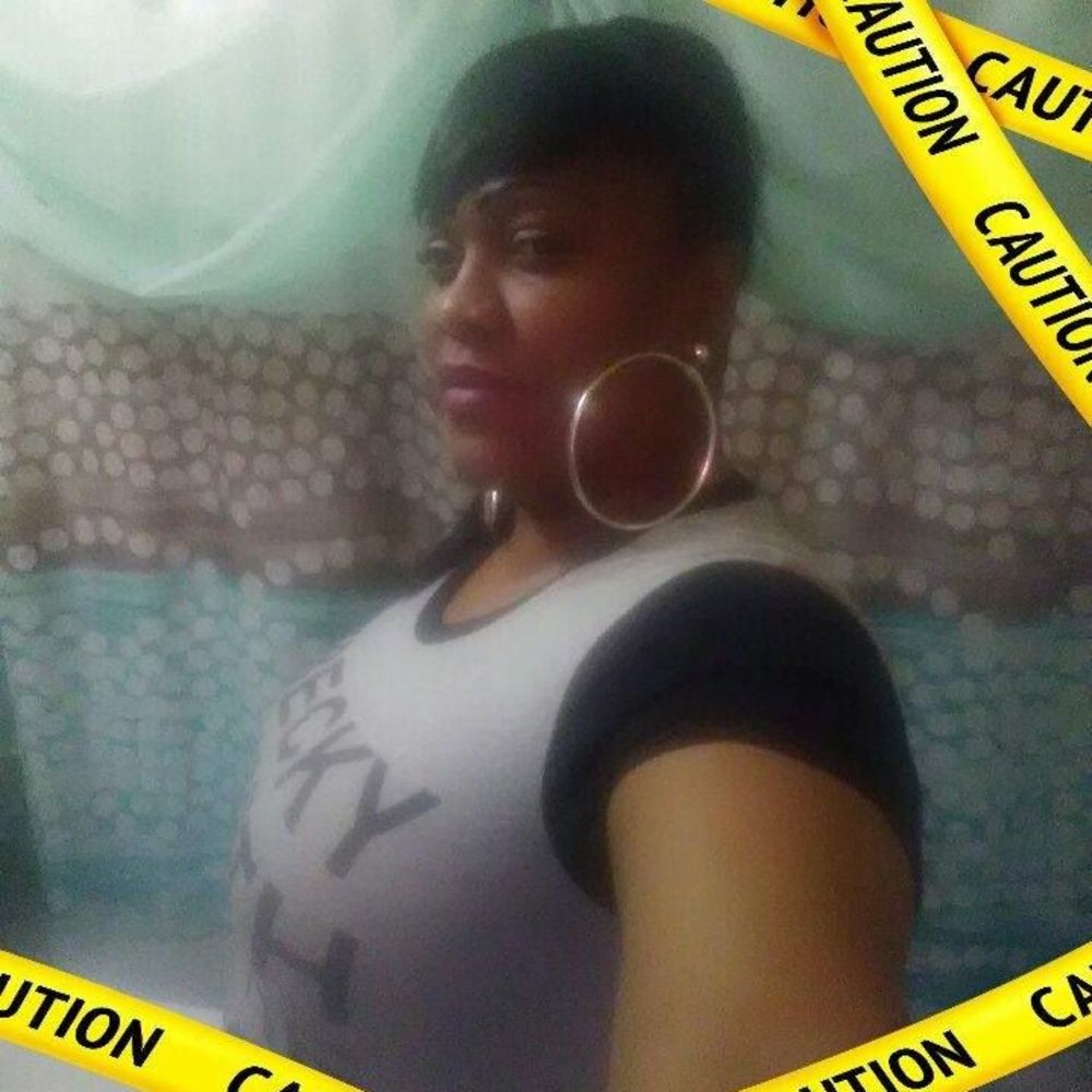 Meet your Posher, Monique